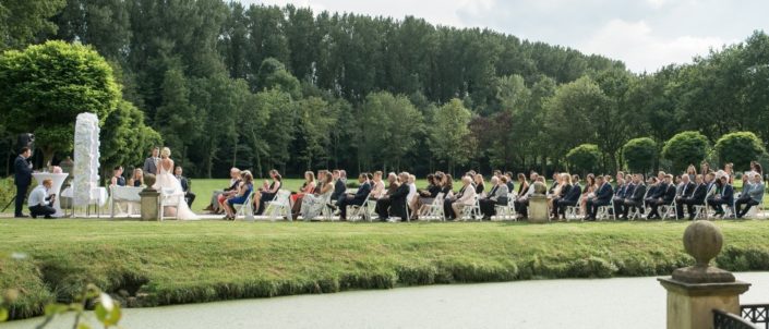 Freie Trauung von der Seite Location Schloss Möhler