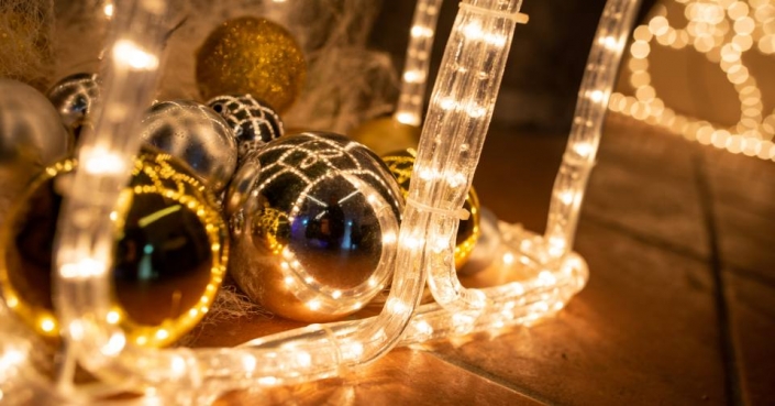 Weihnachtliche Deko am Schloss Möhler
