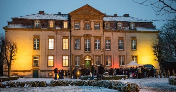 Lichtilluminationen am Schloss Möhler - 2. Weihnachtsmarkt