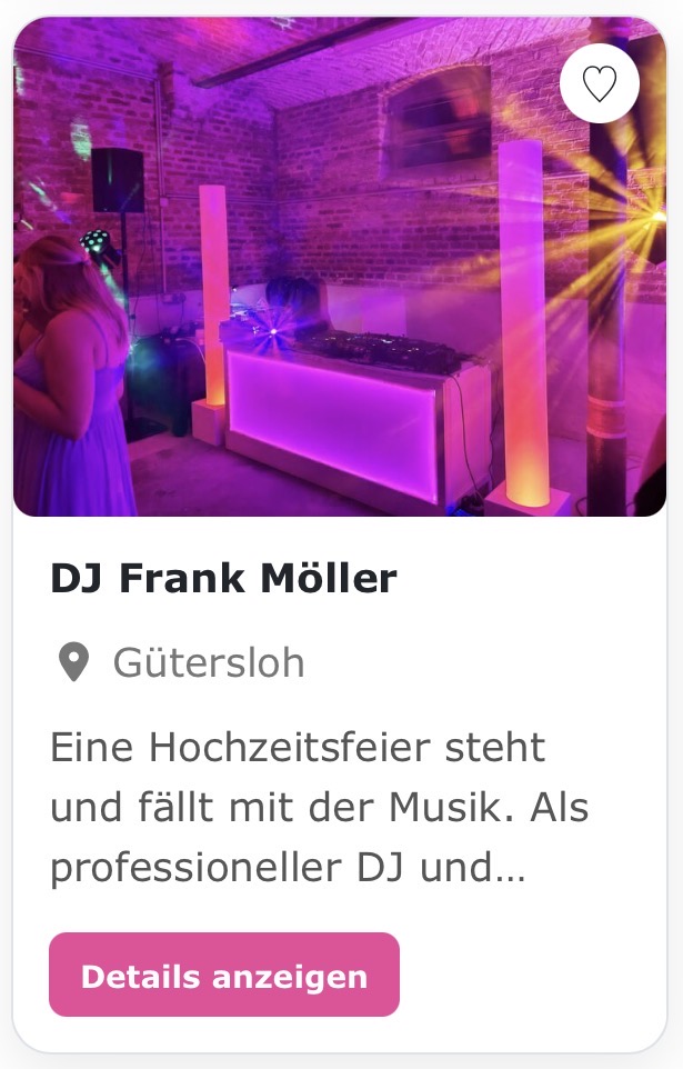 Hochzeits DJ „Frank Möller“ Eine Hochzeitsfeier steht und fällt mit der Musik. Als professioneller DJ und Moderator garantiere ich für eine unvergessliche Party. Seit mehr als 30 Jahren bringe ich die perfekte Musikmischung auf unzählige Feiern und führe darüber hinaus als ausgebildeter Radiomoderator charmant durch den Abend.