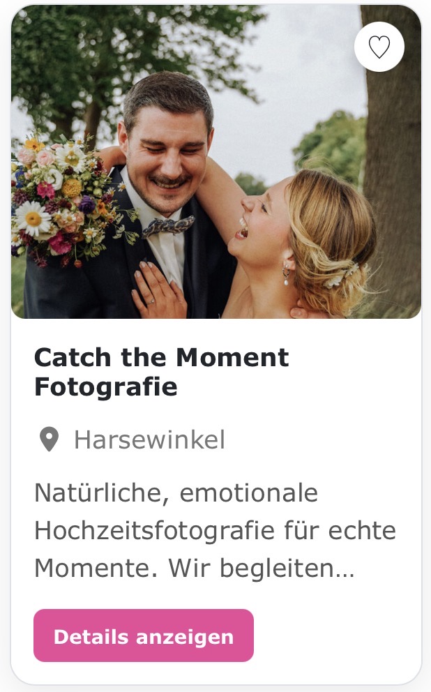Hochzeitsfotografie „Catch the Moment“ Natürliche, emotionale Hochzeitsfotografie für echte Momente. Wir begleiten eure Geschichte authentisch, zeitlos und ungestellt – in OWL, deutschlandweit & europaweit.